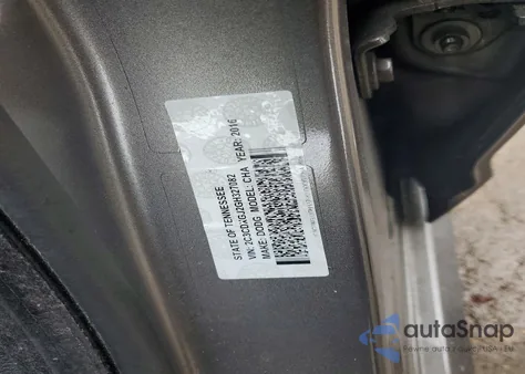 2016 Dodge Charger R/T Scat Pack z USA, uszkodzony, nr VIN 2C3CDXGJ2GH327082